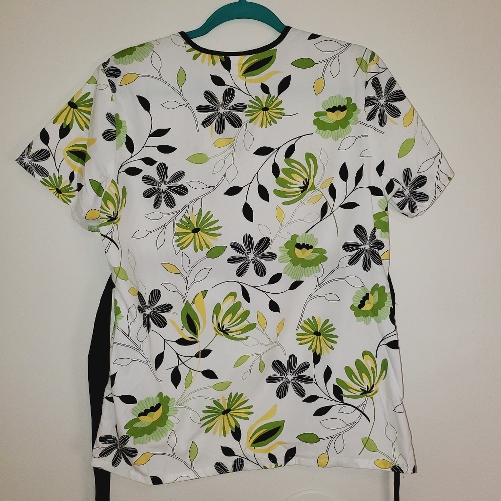 Cherokee Tie Back V-Neck Short Sleeve Floral Scrub Top With Pockets 0158 - Picture 3 of 7